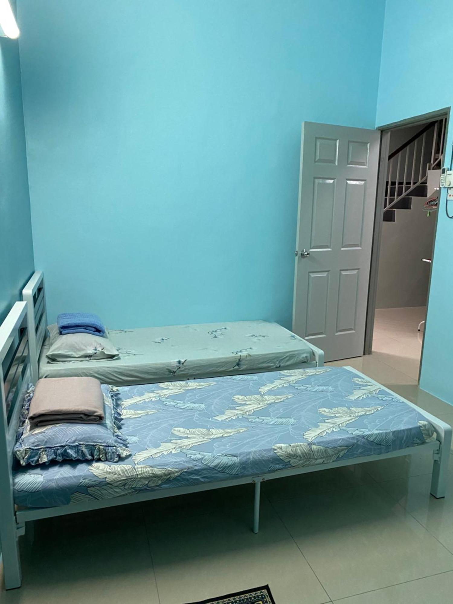 Makmur Homestay Тайпинг Экстерьер фото